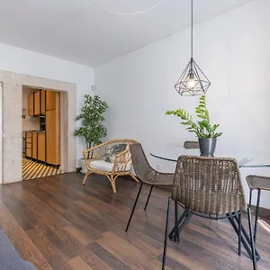  Apartment Alfama's Heart By Lovelystay